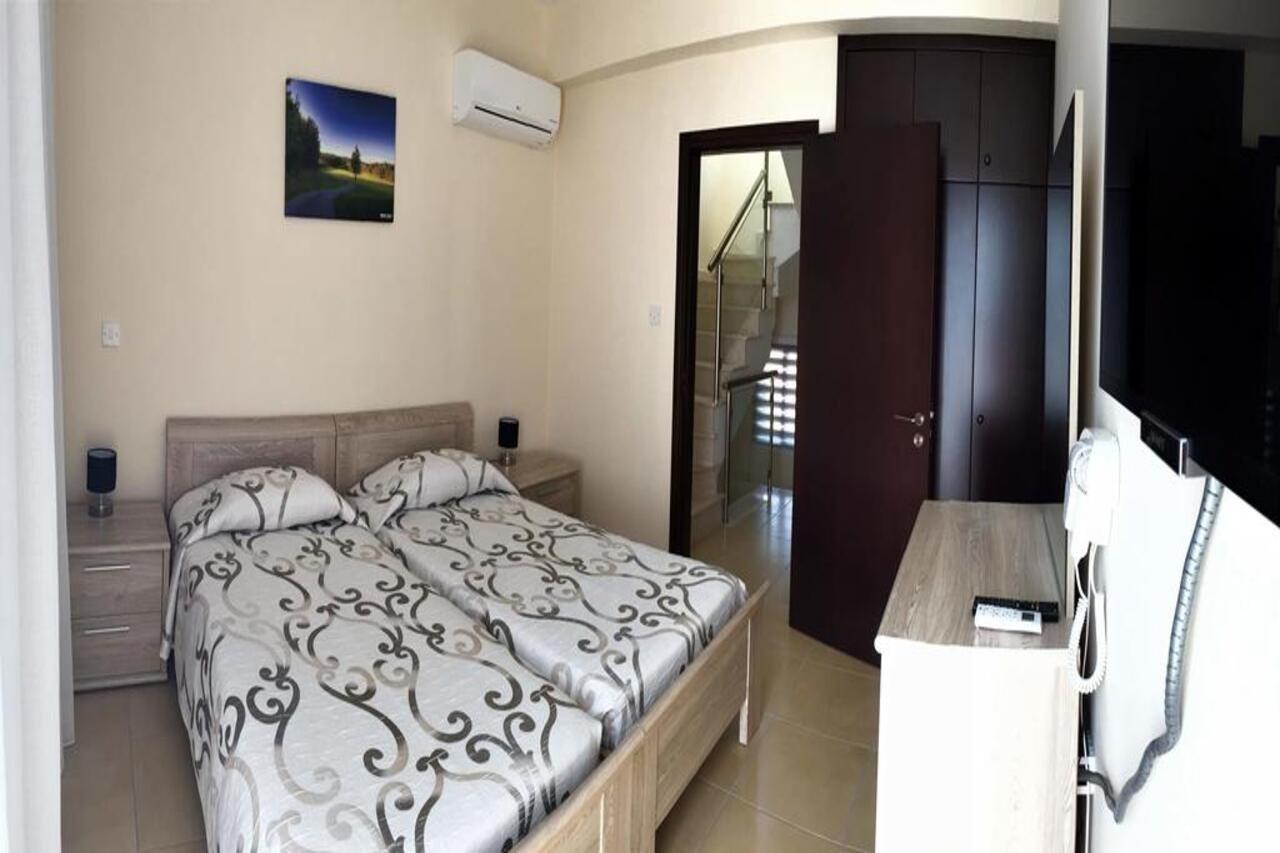 New Day Apartments Paphos Buitenkant foto