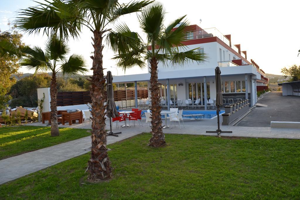 New Day Apartments Paphos Buitenkant foto