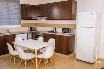 New Day Apartments Paphos Buitenkant foto